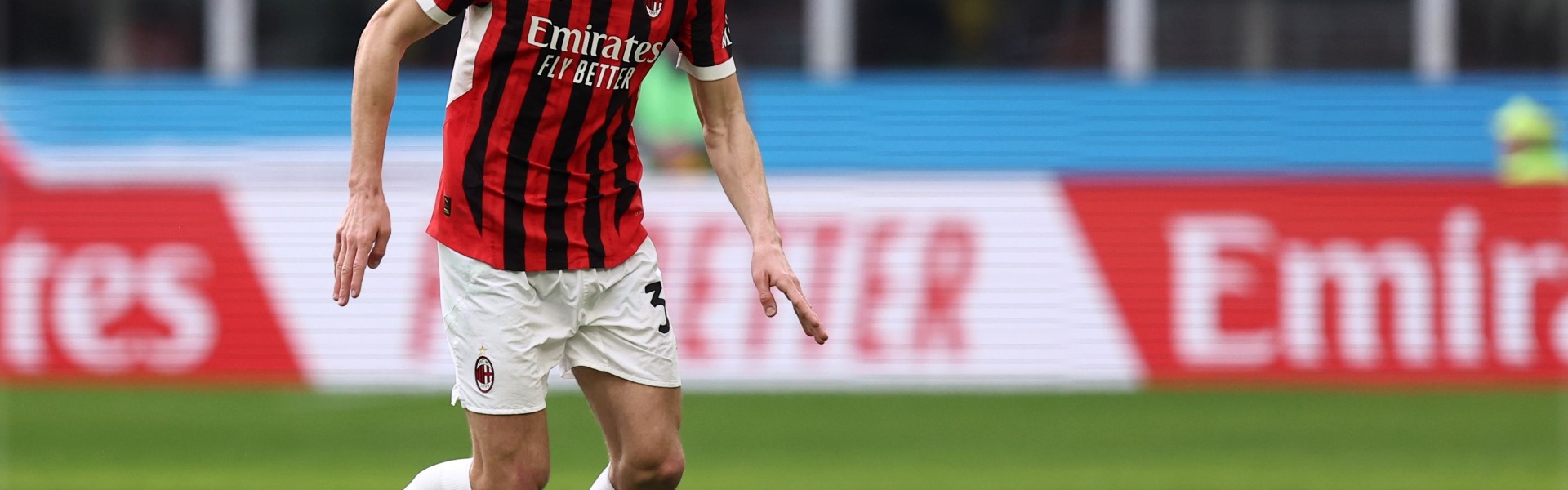 全球搏彩平台-缝了9针！意媒：帕夫洛维奇身体状况需每天监测，出战科莫存疑