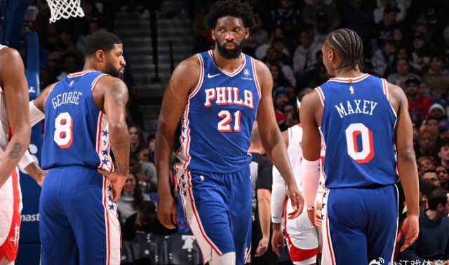 开云博彩-恩比德狂砍32+15+10！创生涯第68次三双 全场12罚引火箭不满|阿尔佩伦-申京|乔尔-恩比德|休斯敦火箭队|NBA常规赛|费城76人队_新浪新闻