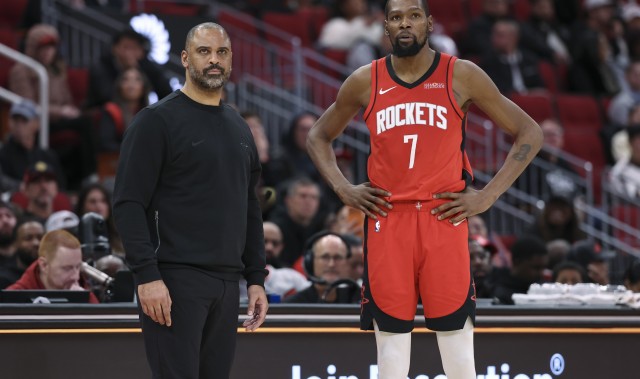 赛事直播-火箭记者也公开质疑乌度卡，为何不让发挥更好的谢泼德上场？|凯文·杜兰特|加时赛|恩比德|申京|卡佩拉_新浪体育_新浪新闻