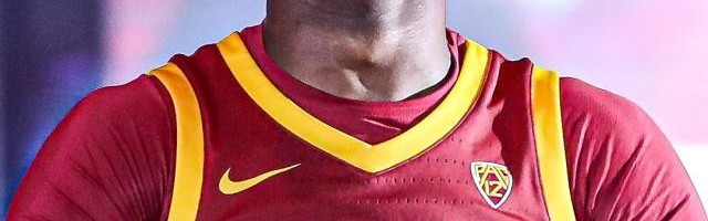 开云投注-提前打招呼！詹姆斯：若赛程冲突会请假看儿子首秀