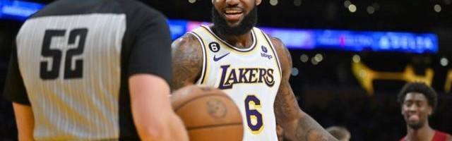 ky体育app-詹姆斯场均罚球破新低 湖人进攻杀伤能力持续退步