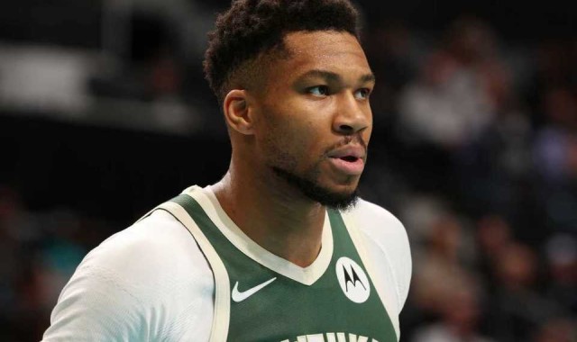 ky体育app-雄鹿3人20+逆转黄蜂收获2连胜 字母哥24+7米勒31+8+5