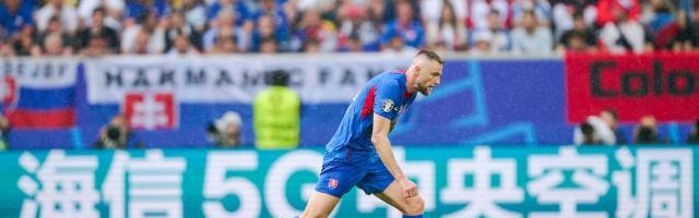 开云投注-王勤伯：踢了半场古代足球后，乌克兰拯救了自己