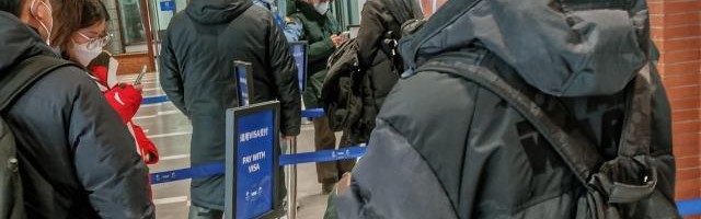 在线体育-【大飞冬奥日记】闭环内能买到冰墩墩吗？多久到手？