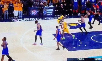 体育资讯-唐斯爆发只是昙花一现？膝盖旧伤复发再添意外变数