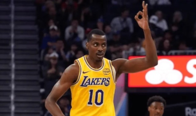 体育资讯-老鹰官方：球队已经与中锋科洛科签下一份双向合同