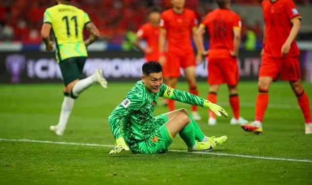 全球搏彩平台-愤怒！韩媒晒王钰栋哭泣图：无法代替伊朗进世界杯 中国队绝望