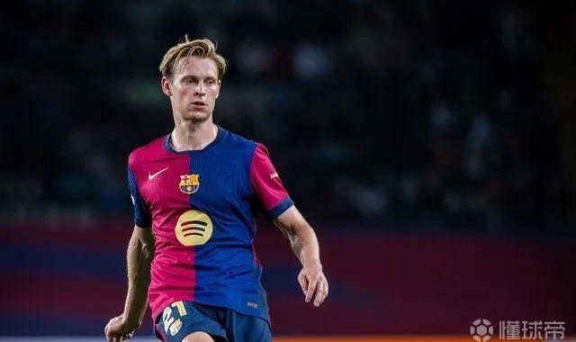 每体：德容与巴尔德等四人在巴萨假期加练，教练组认可此态度